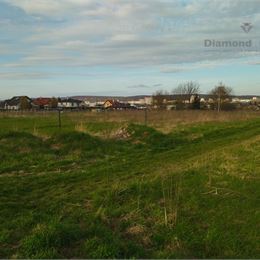 Ponúkam na predaj pozemky mestskej časti Barca