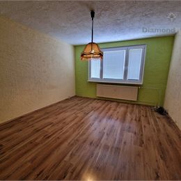 PRENAJATÉ: Ponúkame na prenájom 3 izbový byt v pôvodnom stave na ulici Wuppertálska, Košice - KVP