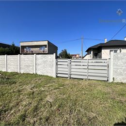 NA PREDAJ STAVEBNÝ POZEMOK V CENTRE OBCE KECHNEC | 594m²