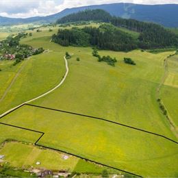 Investičný pozemok pre budúcu výstavbu rodinných domov v lokalite Brehy