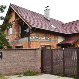 Predaj, rodinný dom Senec, Chata s atribútmi rodinného domu - NOVOSTAVBA - EXKLUZÍVNE HALO REALITY