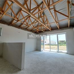 Predaj, rodinný dom Opoj, pozemok 579 m² - NOVOSTAVBA