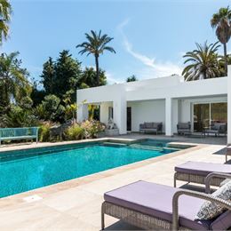 Exkluzívne! Vila s tenisovým kurtom a 700m od pláže, 560 m² – Marbella, Andalusia, Španielsko