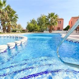 Na predaj 4-izbová vila s bazénom, 104 m² – Costa Blanca Španielsko