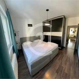 REZERVOVANÉ ! Exkluzívna ponuka: Zrekonštruovaný 2,5 izbový byt v obľúbenej lokalite Fončorda