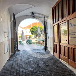 Skvelá ponuka – Nočný bar na prenájom v srdci Banskej Bystrice – Námestie SNP 2