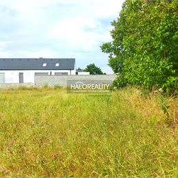 Predaj, pozemok pre rodinný dom 793m² Hrádok