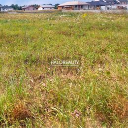 Predaj, pozemok pre rodinný dom 793m² Hrádok