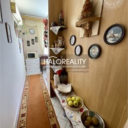 Predaj, trojizbový byt Rimavská Sobota, Rožňavská - ZNÍŽENÁ CENA - EXKLUZÍVNE HALO REALITY