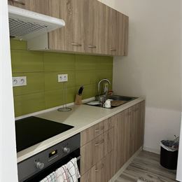 Ponúkame na prenájom 1,5-izbový byt na Sekčove v Prešove, ulica Sibírska, čiastočne zariadený.