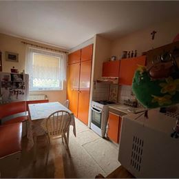 Ponúkame na predaj menší 3-izbový byt v užšom centre, na ulici Kotrádovej v Prešove, vo veľmi slušnom stave.