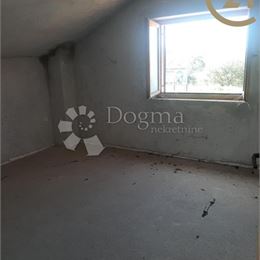 Nedokončený dům – Murvica, Poličnik, 88m2