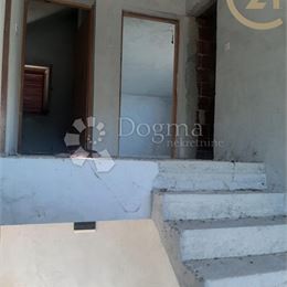 Nedokončený dům – Murvica, Poličnik, 88m2