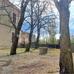 Dom pred rekonštrukciou, skvelá investícia! – Roč, Buzet, 420m2