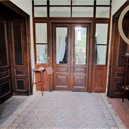 Dom pred rekonštrukciou, skvelá investícia! – Roč, Buzet, 420m2