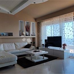 Dom s výhľadom na more – Lovran, 450m2