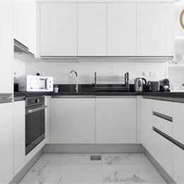 Luxusný apartmán 2+1 s výhľadom na vodný kanál v Dubaji (Al Habtoor City – Noora Tower)