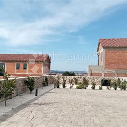 Vila s výhľadom na more (V03) – Vodice, 400m2
