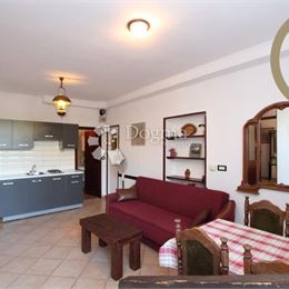 Dom s 3 bytmi – Umag, 180m2