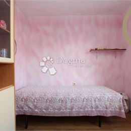 Dom s 3 bytmi – Umag, 180m2