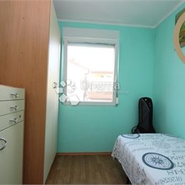 Dom s 3 bytmi – Umag, 180m2