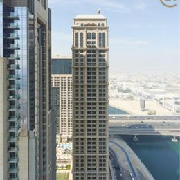 Luxusný apartmán 2+1 s výhľadom na vodný kanál v Dubaji (Al Habtoor City – Noora Tower)