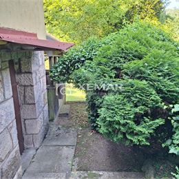 Na predaj záhradu s pivnicou a garážou v obci Ladomerská Vieska