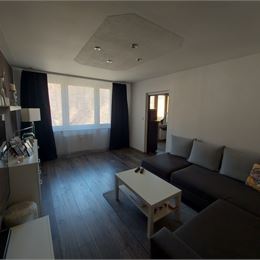 Na predaj 2-izbový byt s balkónom v centre Hriňovej- Exkluzívne.