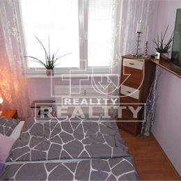 TUreality ponúka na predaj 3 izbový byt v meste Žiar nad Hronom, sídlisko Pod Vŕšky, 70 m2