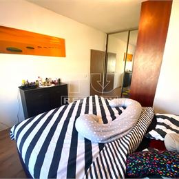 TUreality ponúka na predaj krásny 3 izbový byt v Rovinke s dvoma terasami a parkovaním - 65,93m²