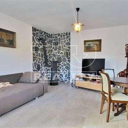  praktický, čiastočne podpivničený 3-izbový rodinný DOM, Veľký Biel, 750 m2