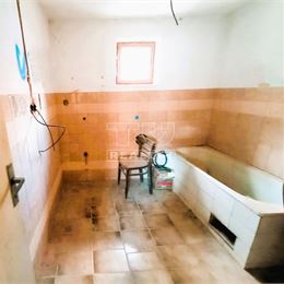 Na predaj rodinný dom v obci Blesovce so záhradou 100 m2
