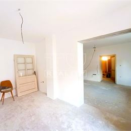 Na predaj rodinný dom v obci Blesovce so záhradou 100 m2