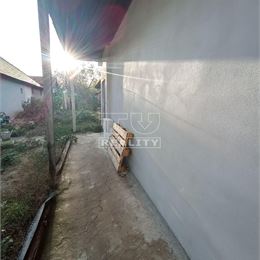 Na predaj rodinný dom v obci Blesovce so záhradou 100 m2