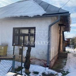 Na predaj starší rodinný domček Bytča- Hliník nad Váhom na pozemku o výmere 164m2