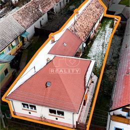 4.izb.rodinný dom,po čiastočnej rekonštrukcii neďaleko centra obce ZÁVOD,pozemok 400 m2 za výhodnú cenu.