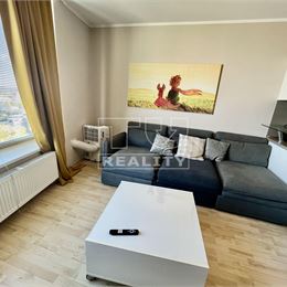 Na predaj 1-izbový byt v Troch vežiach na Bajkalskej ulici v Bratislave