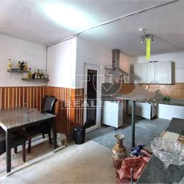 Na predaj 5 izbový rodinný dom 250 m2 v obci Orešany