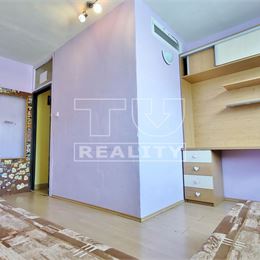  čiastočne rekonštruovaný 3-izbový BYT s BALKÓNOM v PEZINKU, 65,61 m2