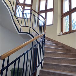 Ponúkame na prenájom obchodno - kancelárske priestory v centre mesta s výmerou 80 m2