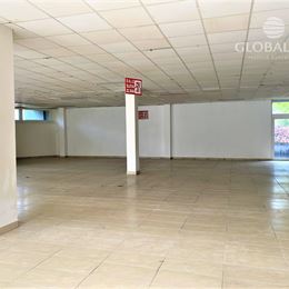 Obchodné priestory v nákupnom centre na Jazere