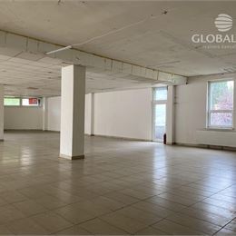 Obchodné priestory v nákupnom centre na Jazere