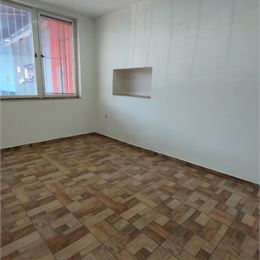 Skladový priestor v podnikateľskom areáli, s celkovou výmerou : 849 m2.