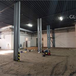 Skladový priestor v podnikateľskom areáli, s celkovou výmerou : 849 m2.