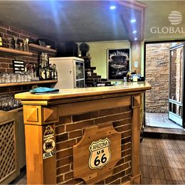 Priestory vhodné na bar alebo predajňu