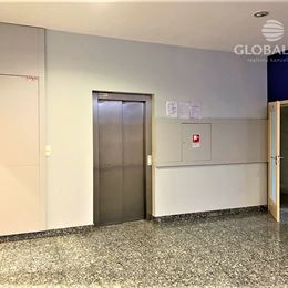 Atraktívna mezonetová kancelária v centre pri Auparku