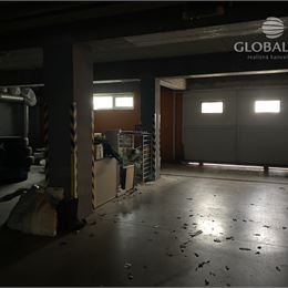 Garáž - 600 m2 - na služby, autodetaling v centre mesta