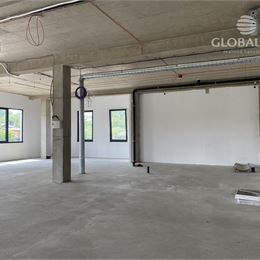 Na prenájom obchodné a kancelárske priestory v novostavbe - MČ Pereš.