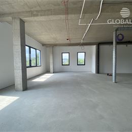 Na prenájom obchodné a kancelárske priestory v novostavbe - MČ Pereš.