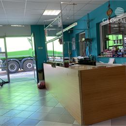 Obchodné a skladovacie priestory 840 m2, v samostatnej hale - Košice - Barca